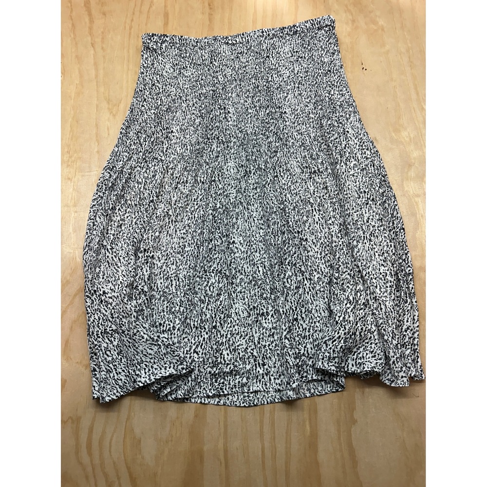 Banana Republic Womens XL Black White Smocked Midi Skirt Animal Print 401330-00